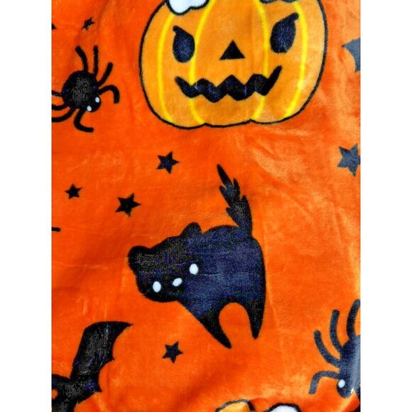 Hello Kitty Halloween Plush Throw Blanket - Oversized 60"x90", Orange - Picture 7 of 8